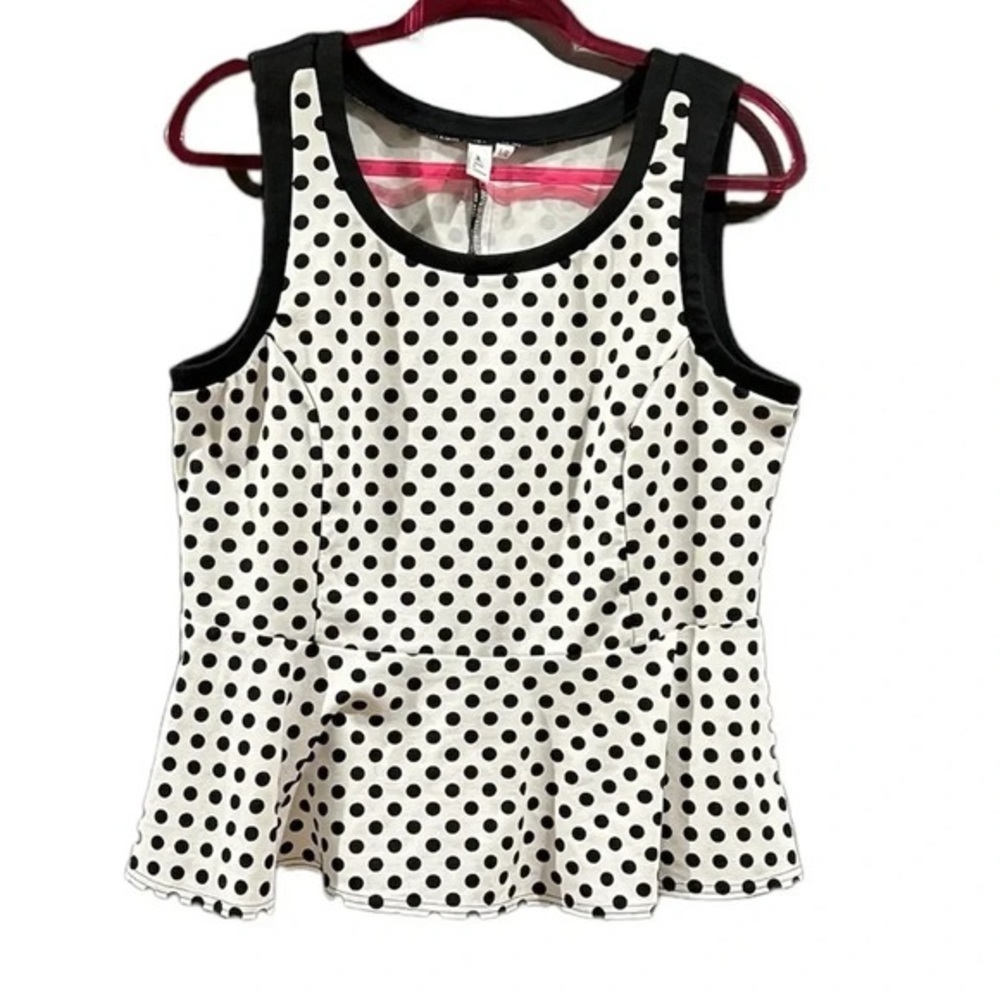 Jules & Leopold white and black polka dot top, size large